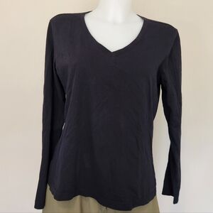 Columbia 100% cotton classic v neck long sleeve tee